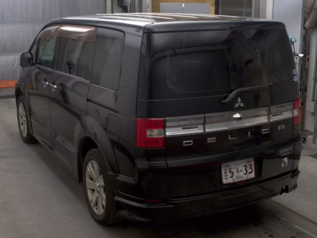 MITSUBISHI DELICA D:5