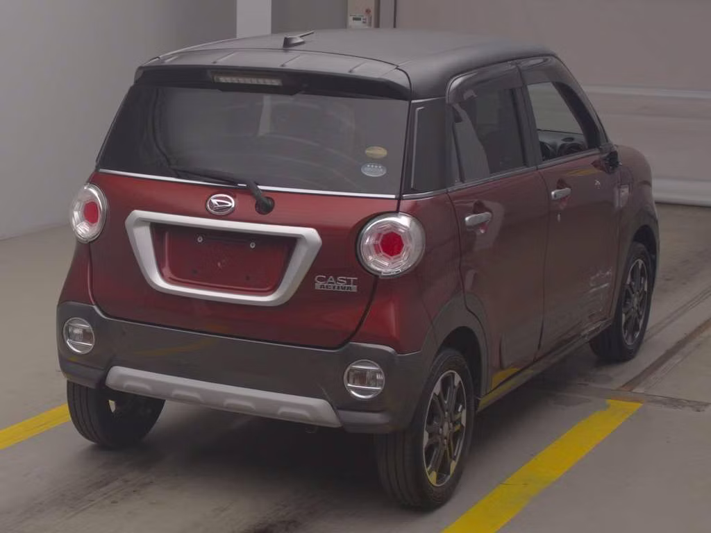 DAIHATSU CAST