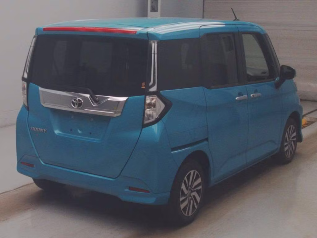 TOYOTA ROOMY