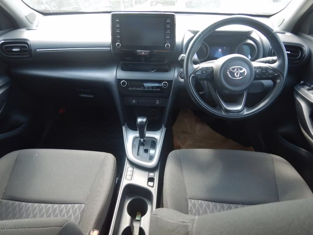 TOYOTA YARIS CROSS
