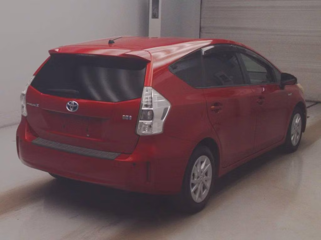 TOYOTA PRIUS ALPHA