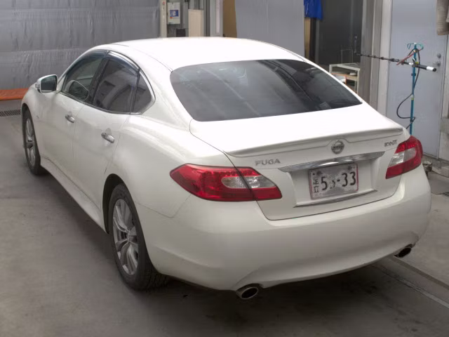 NISSAN FUGA