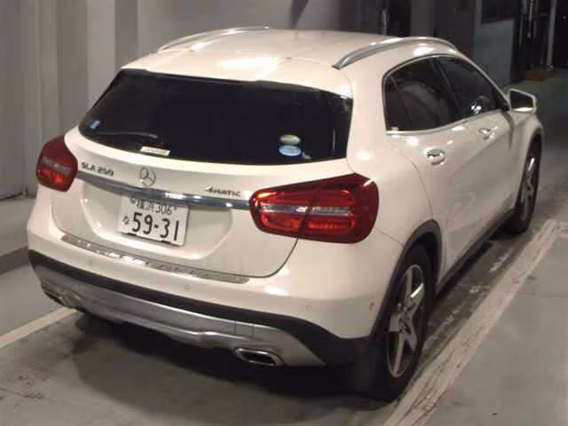 MERCEDES-BENZ GLA-CLASS