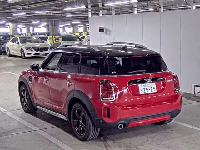 MINI CROSSOVER