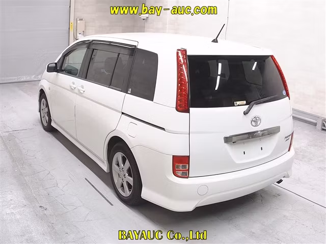 TOYOTA ISIS