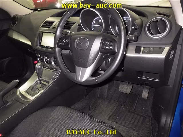 MAZDA AXELA