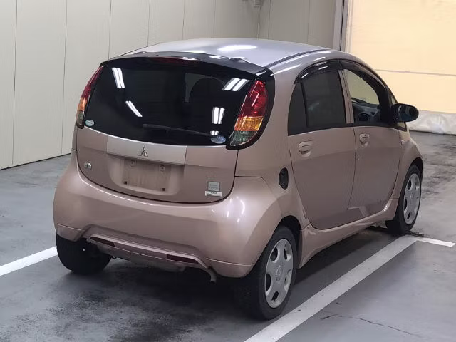 MITSUBISHI I