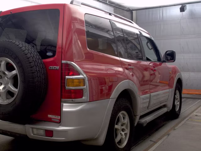 MITSUBISHI PAJERO