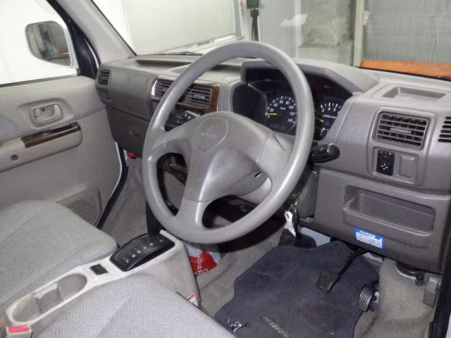 MITSUBISHI TOWN BOX