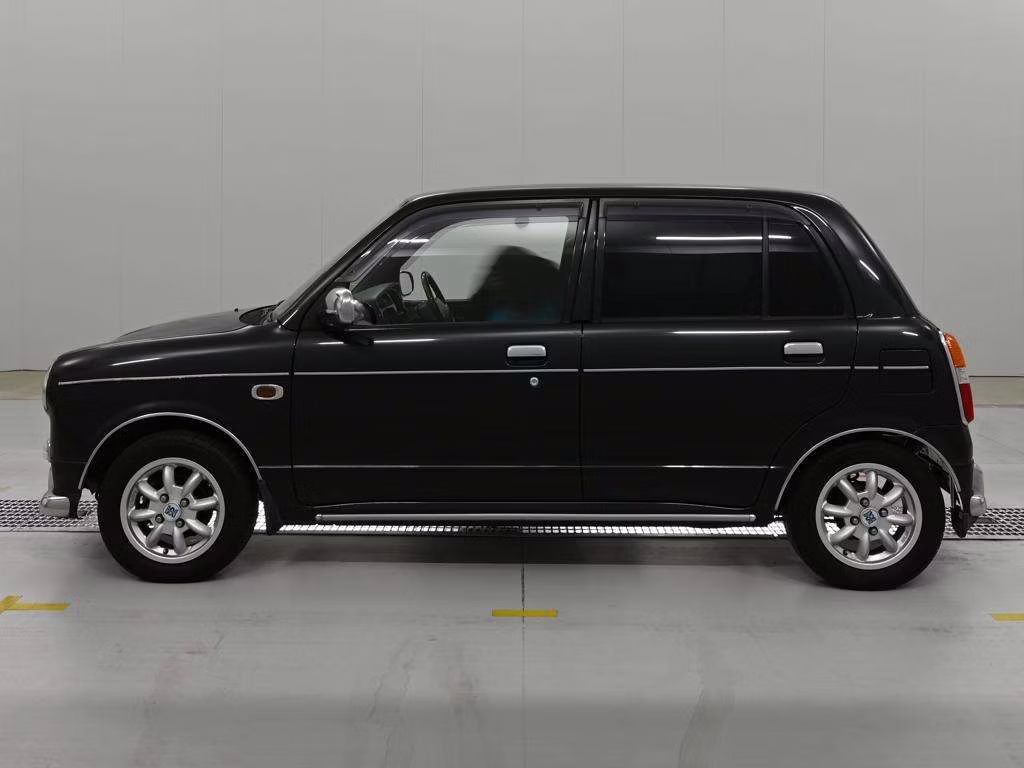 DAIHATSU MIRA GINO