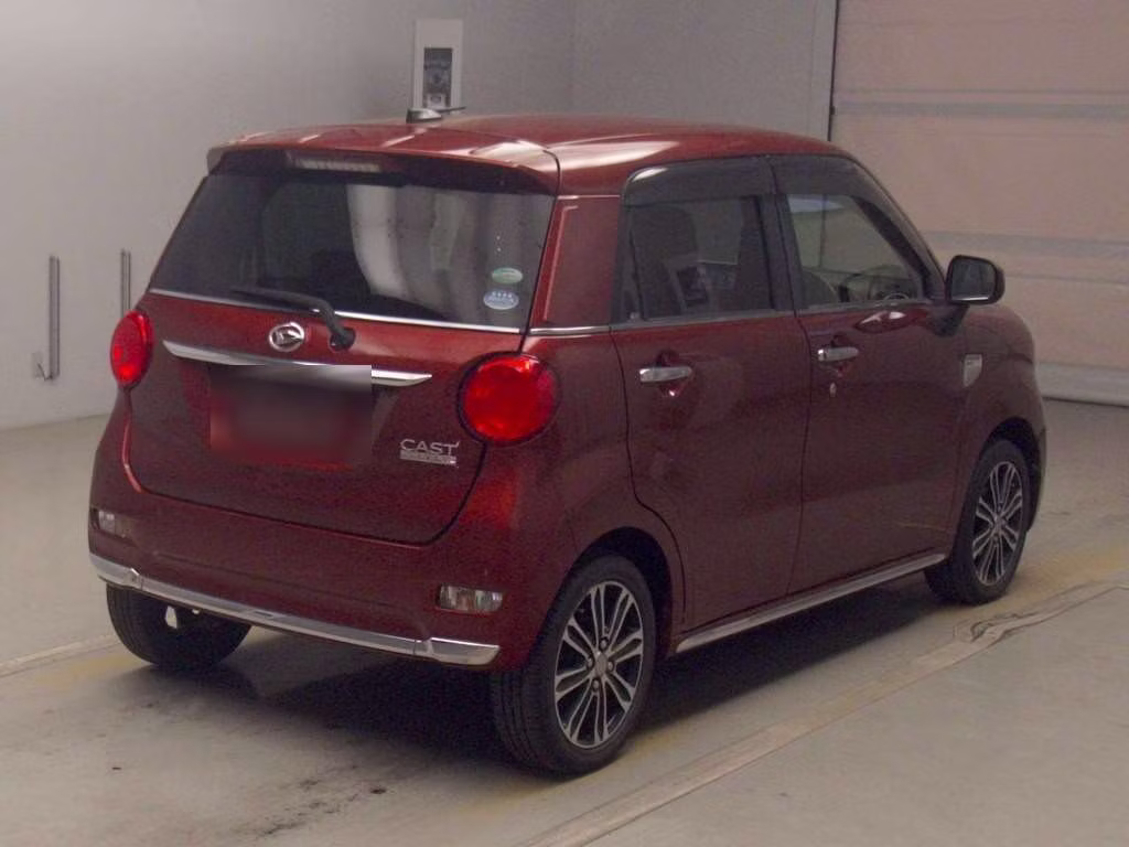 DAIHATSU CAST