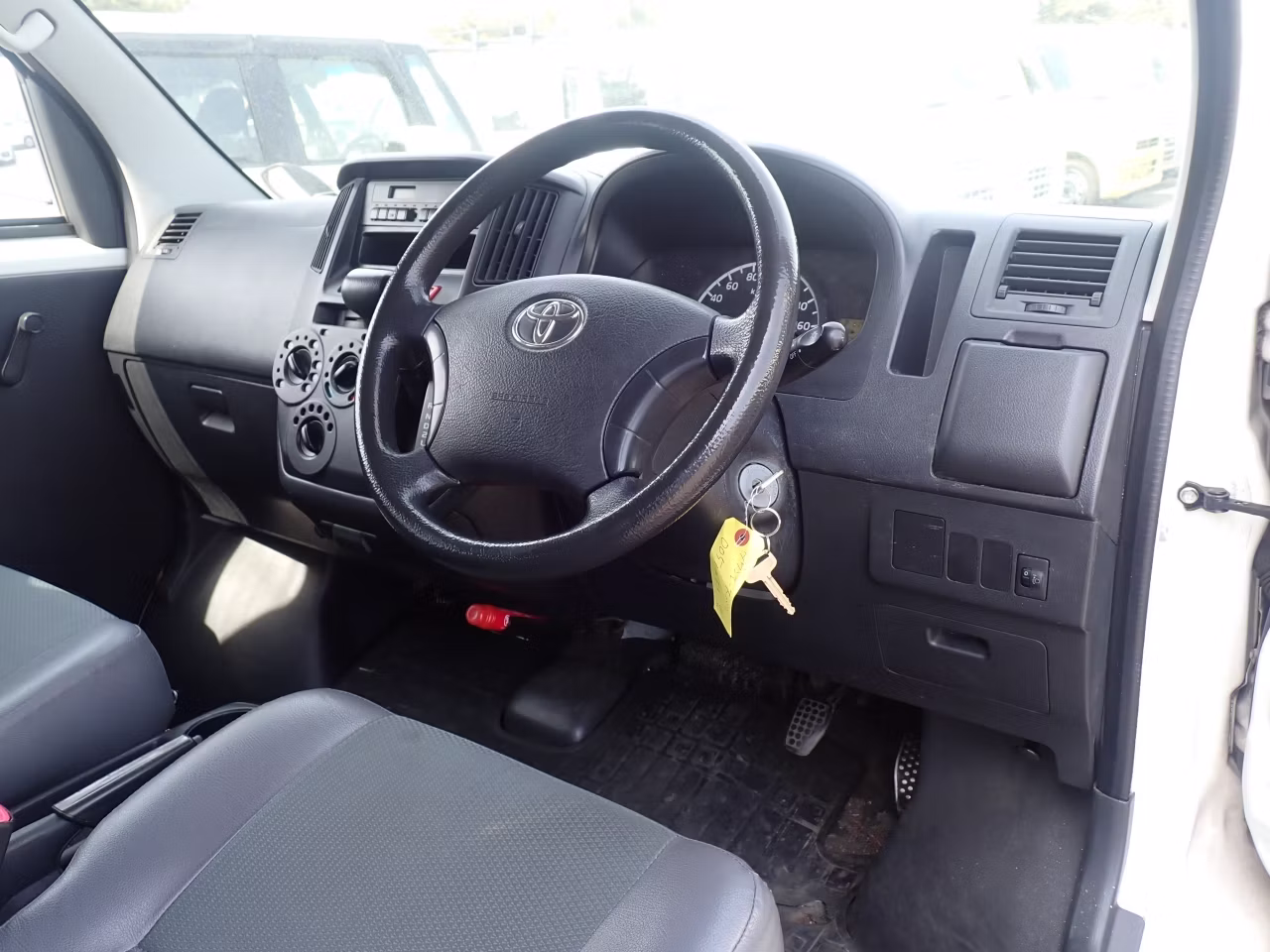TOYOTA LITE ACE