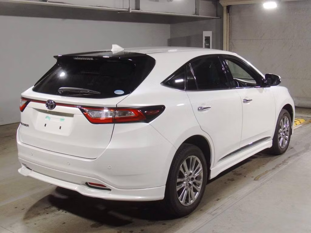 TOYOTA HARRIER