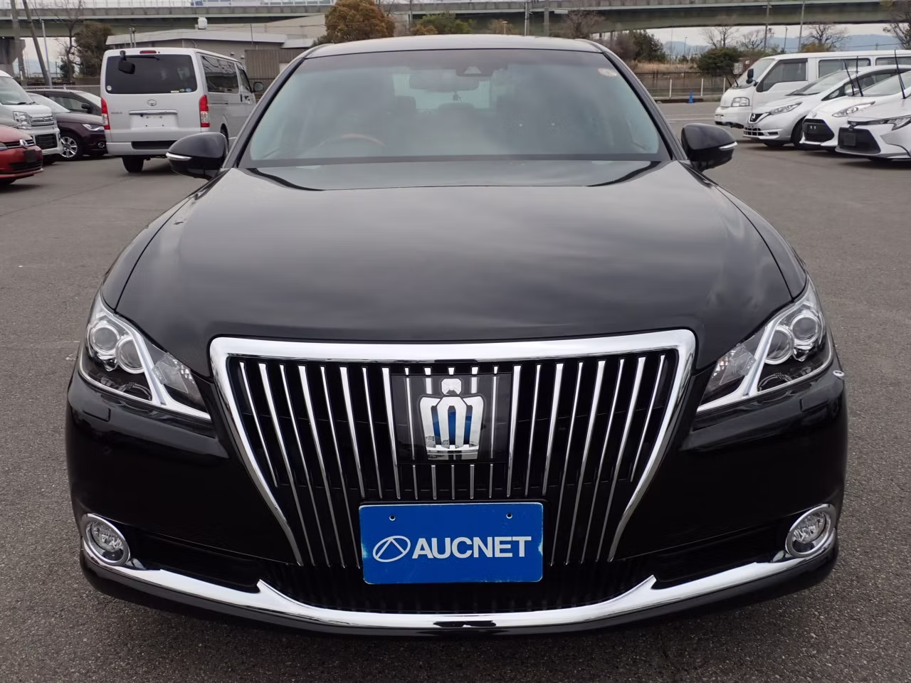 TOYOTA CROWN MAJESTA