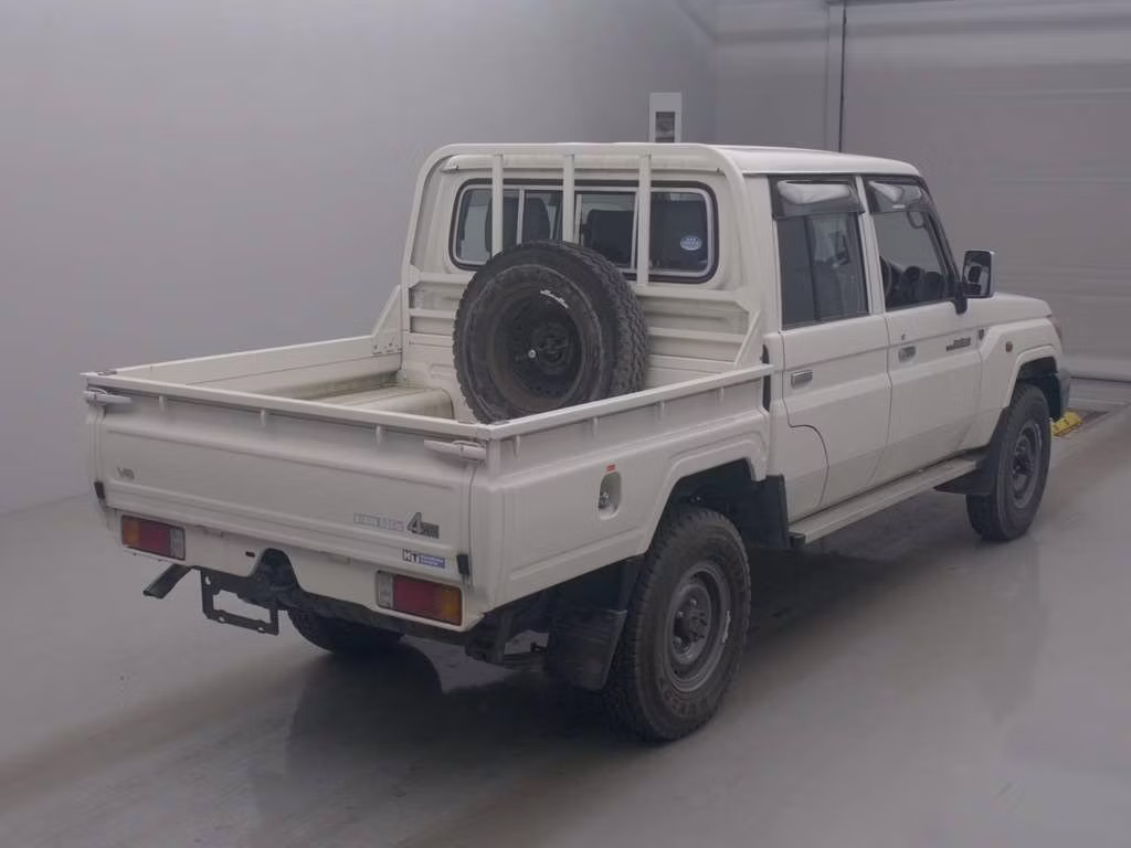 TOYOTA LAND CRUISER