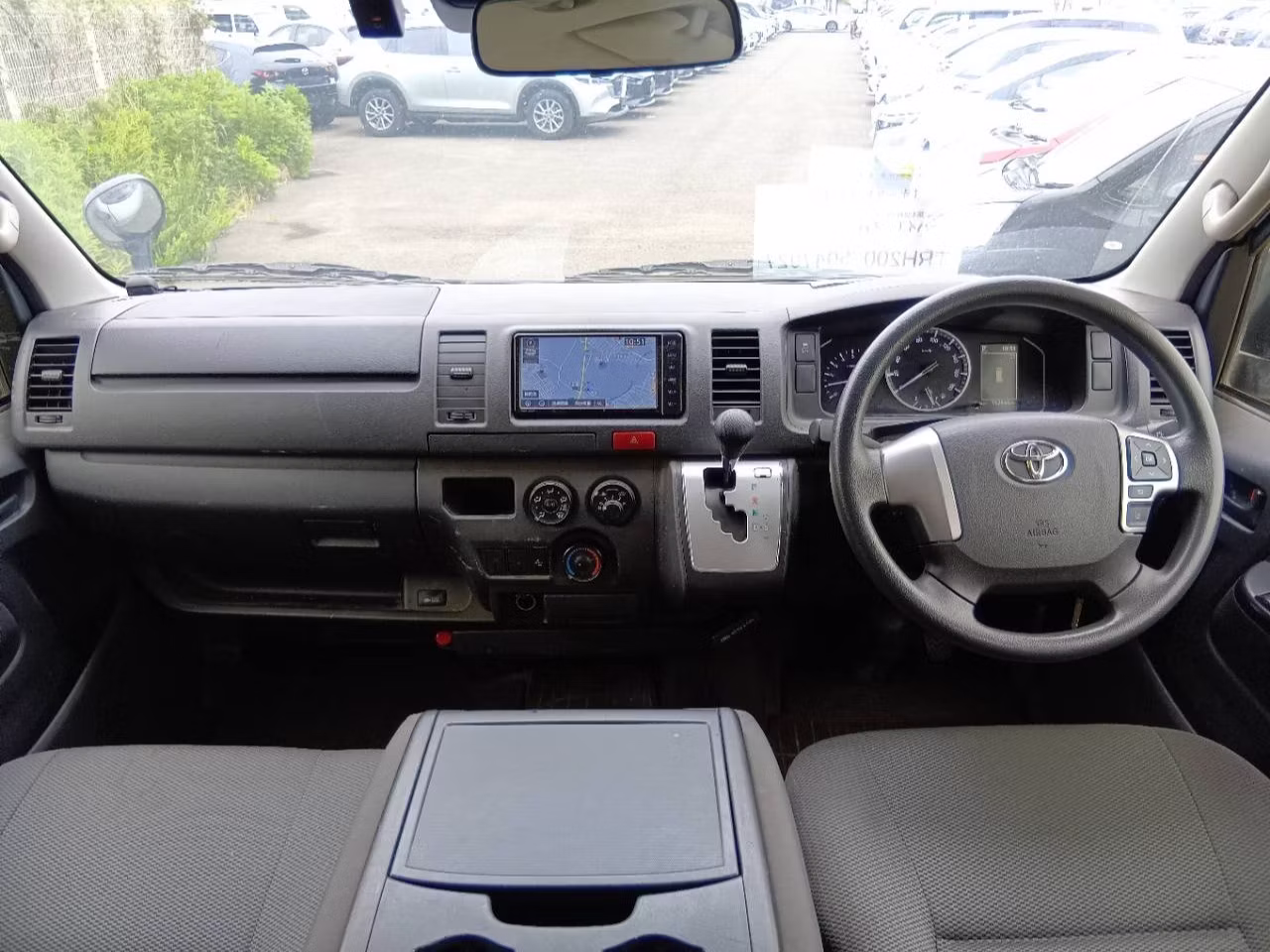 TOYOTA REGIUS ACE