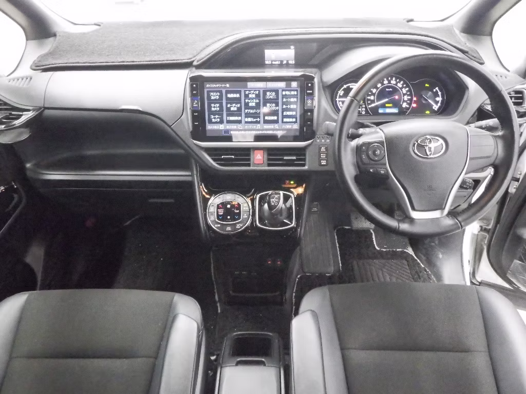 TOYOTA NOAH
