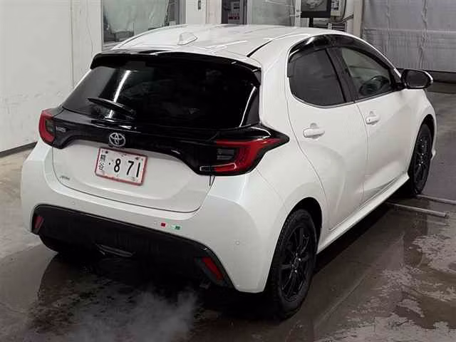 TOYOTA YARIS