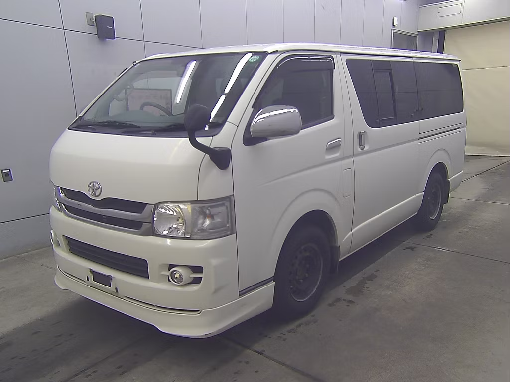 TOYOTA REGIUS ACE