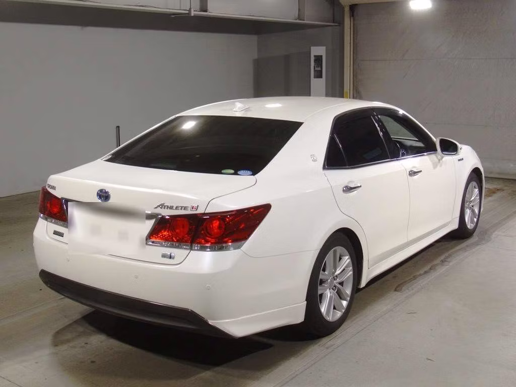 TOYOTA CROWN