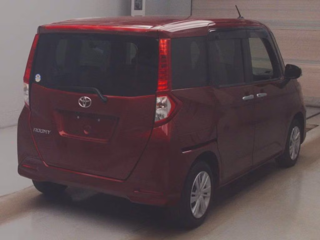 TOYOTA ROOMY