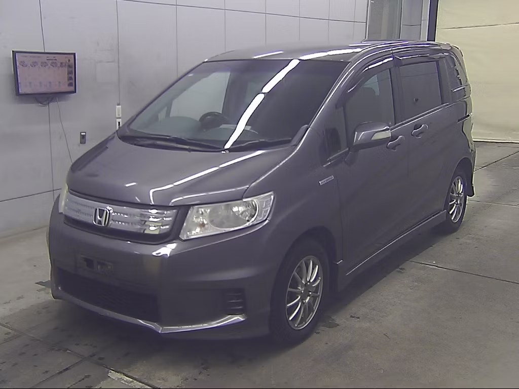 HONDA FREED SPIKE
