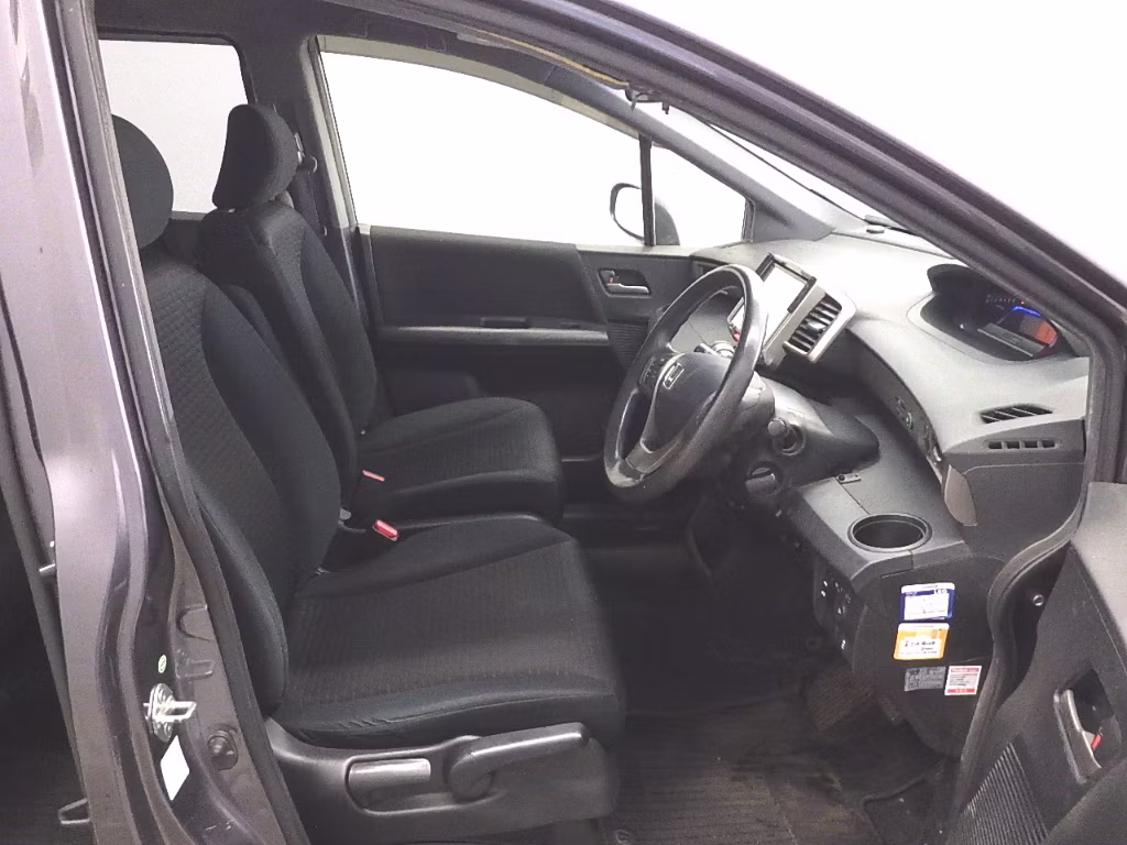 HONDA FREED SPIKE