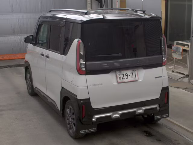 MITSUBISHI DELICA MINI