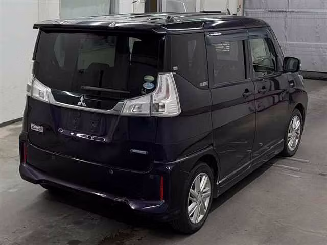 MITSUBISHI DELICA D:2