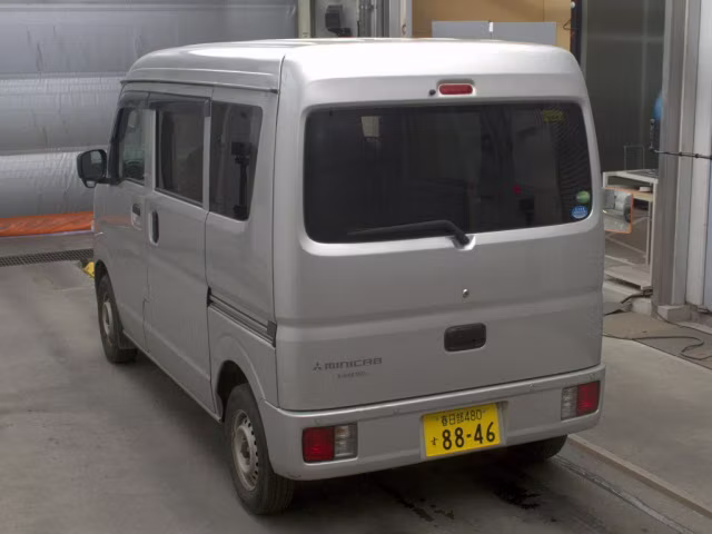 MITSUBISHI MINICAB