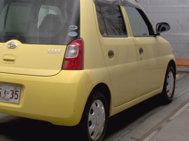 DAIHATSU ESSE