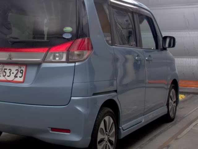 MITSUBISHI DELICA D:2