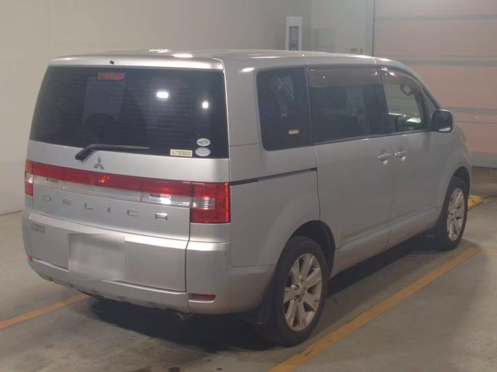 MITSUBISHI DELICA D:5