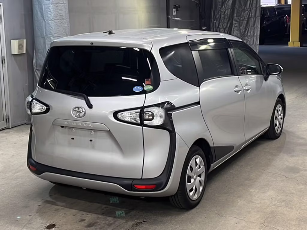 TOYOTA SIENTA
