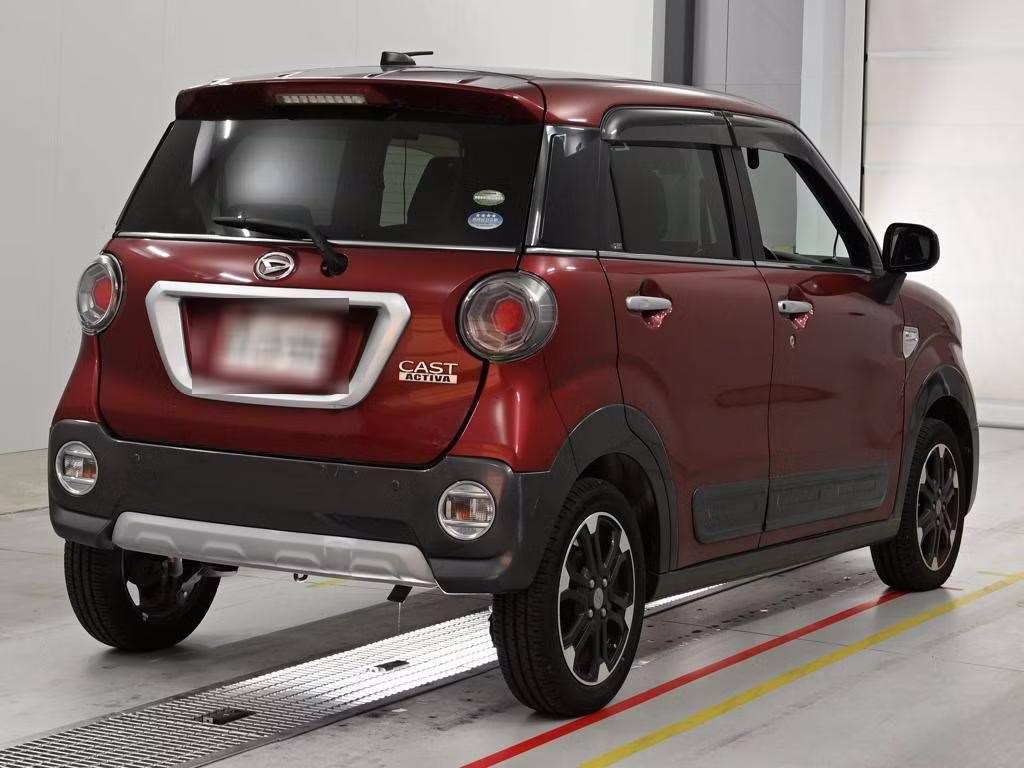 DAIHATSU CAST