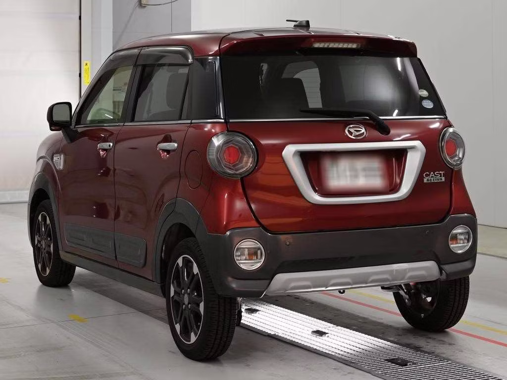 DAIHATSU CAST
