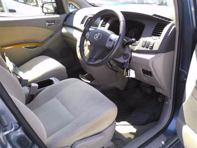 TOYOTA ISIS