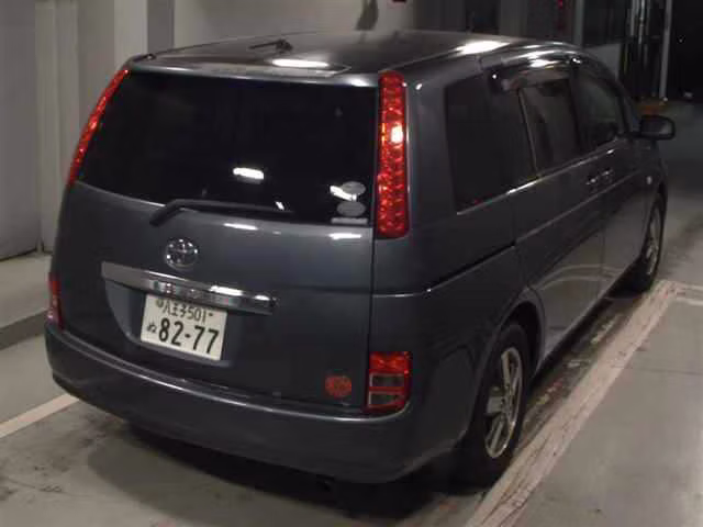 TOYOTA ISIS