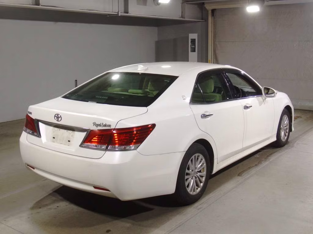 TOYOTA CROWN
