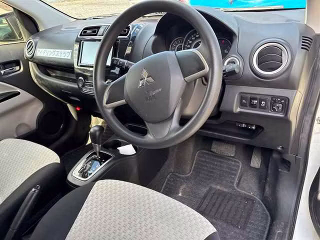 MITSUBISHI MIRAGE