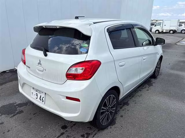 MITSUBISHI MIRAGE