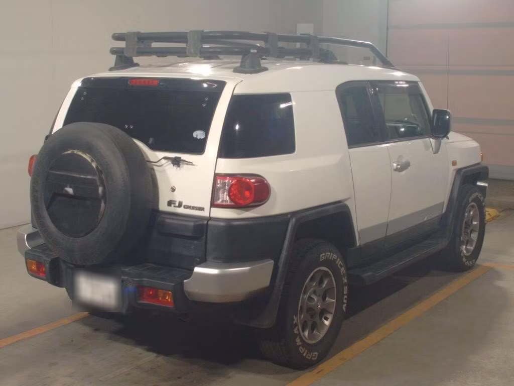 TOYOTA FJ CRUISER