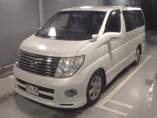 NISSAN ELGRAND
