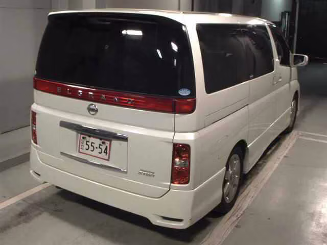 NISSAN ELGRAND
