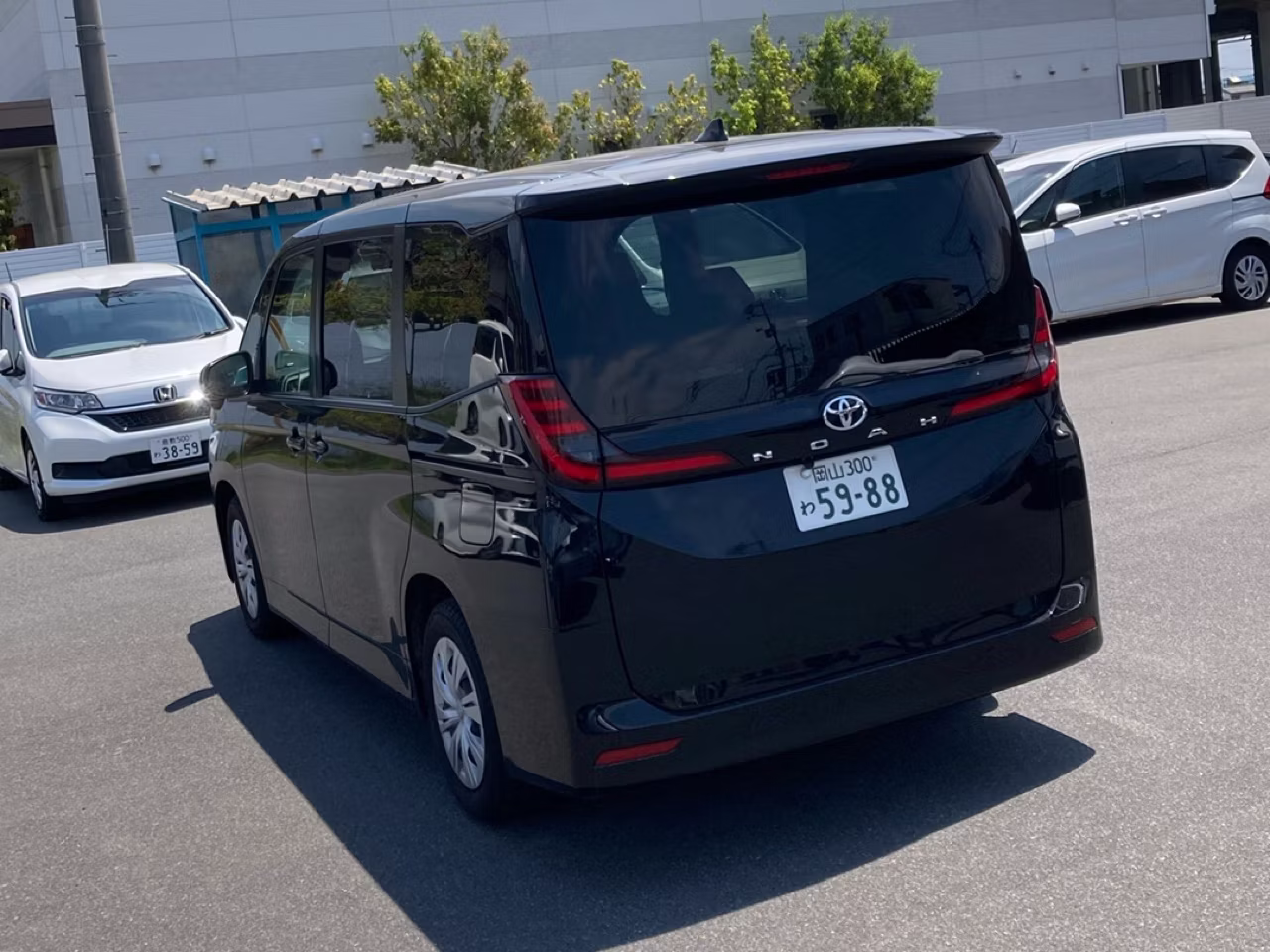 TOYOTA NOAH