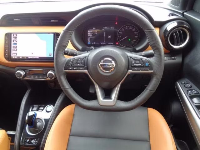 NISSAN KICKS