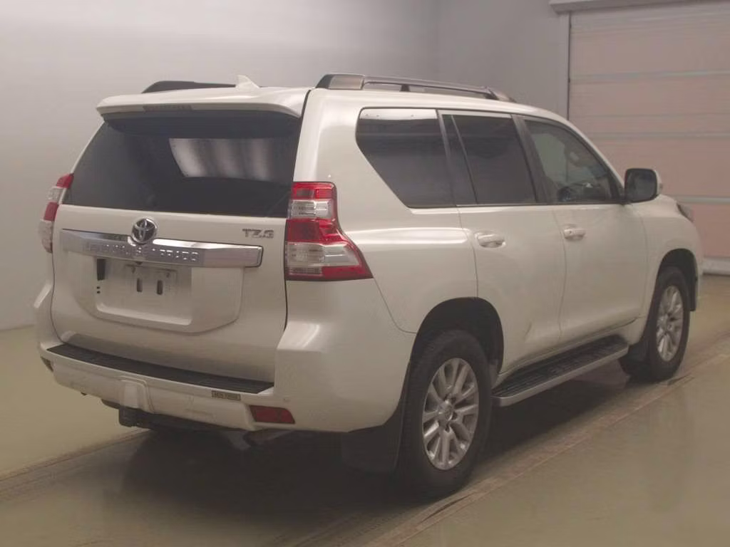 TOYOTA LAND CRUISER PRADO