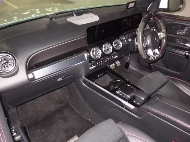 MERCEDES-BENZ GLB-CLASS