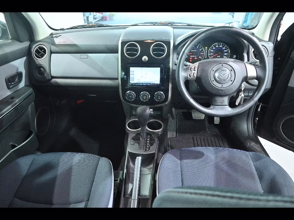 MAZDA VERISA