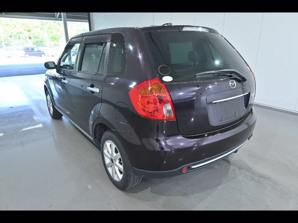 MAZDA VERISA